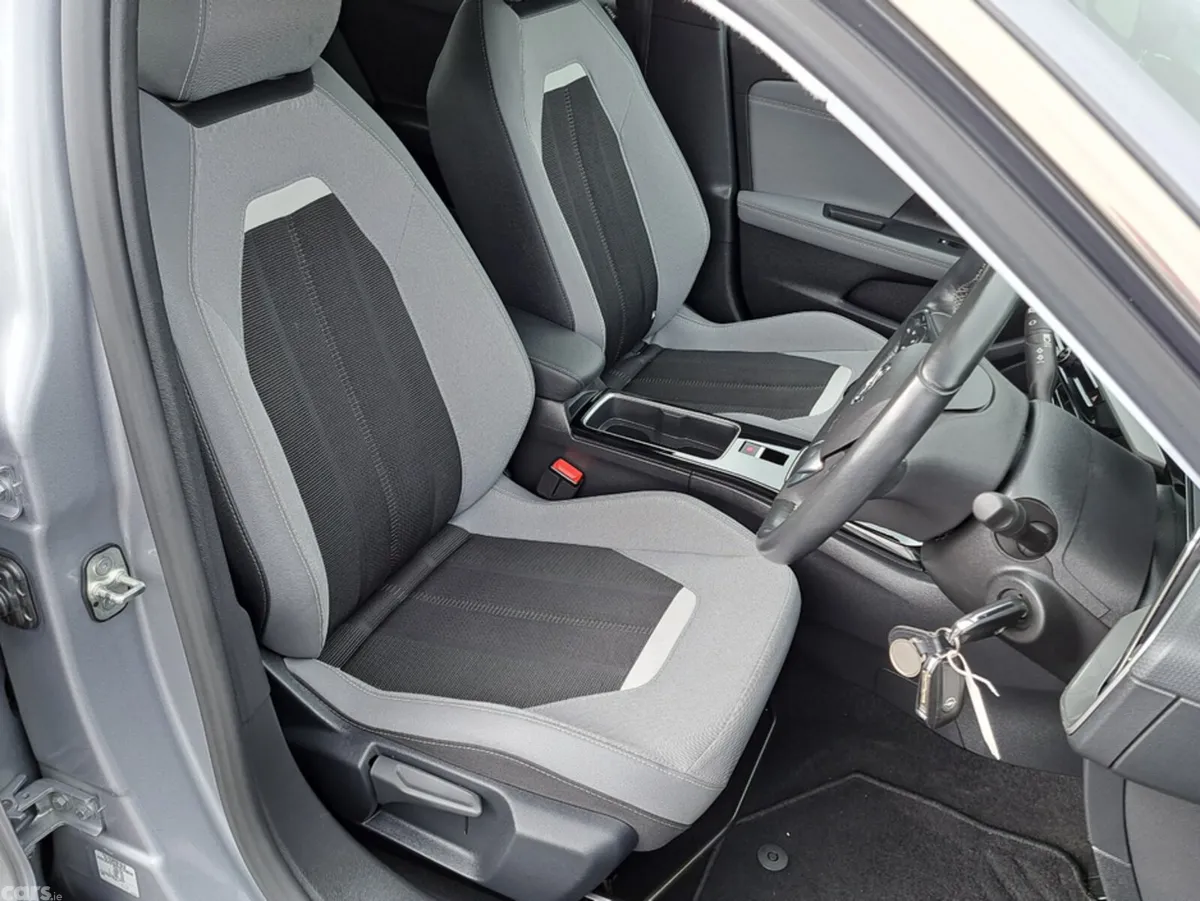 Opel Mokka SUV, Petrol, 2024, Grey