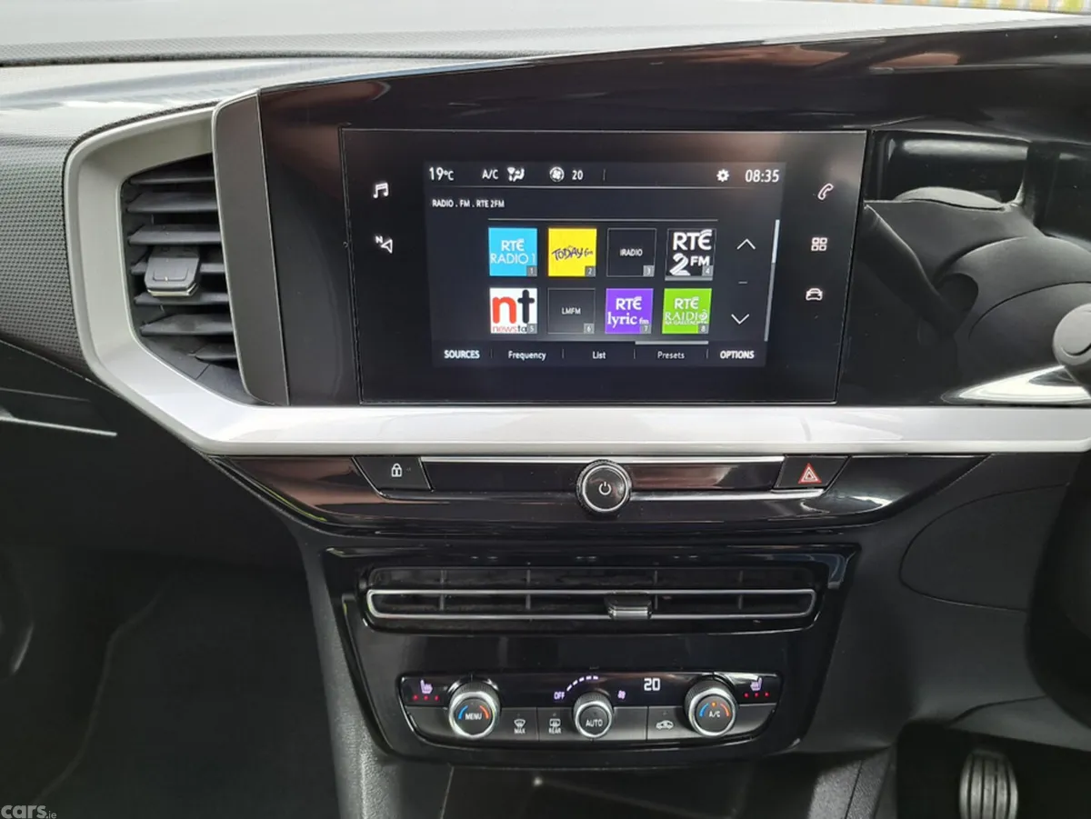 Opel Mokka SUV, Petrol, 2024, Grey