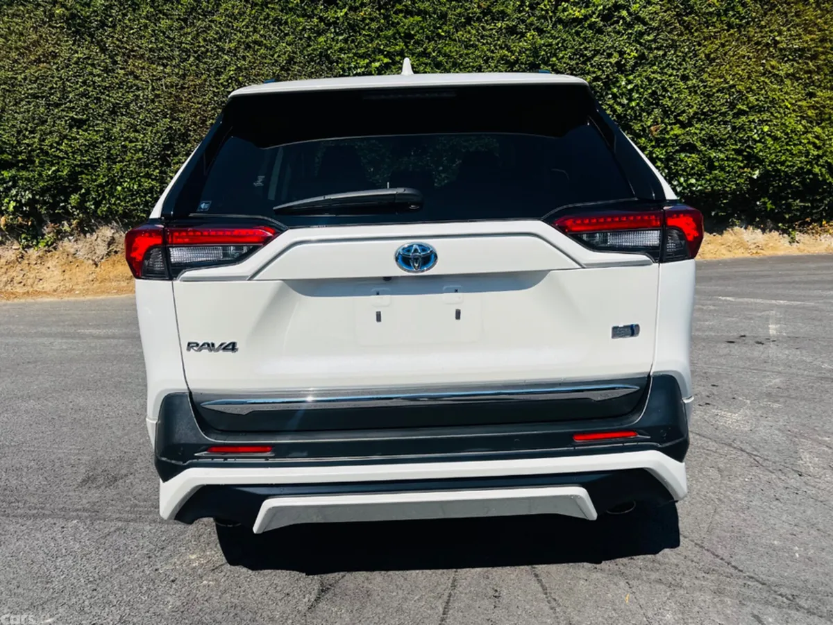 Toyota RAV4 SUV, Petrol Hybrid, 2022, White