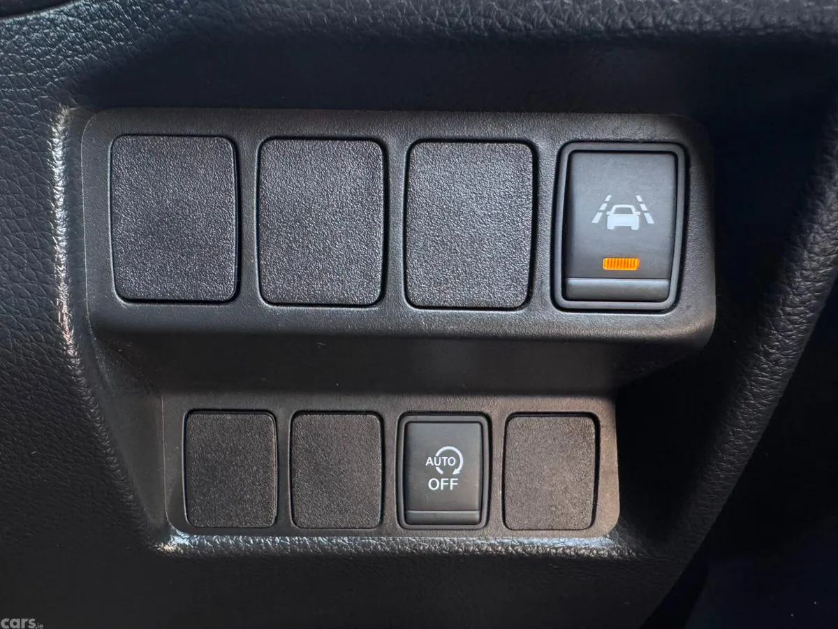 Nissan Qashqai Hatchback, Diesel, 2018, Blue