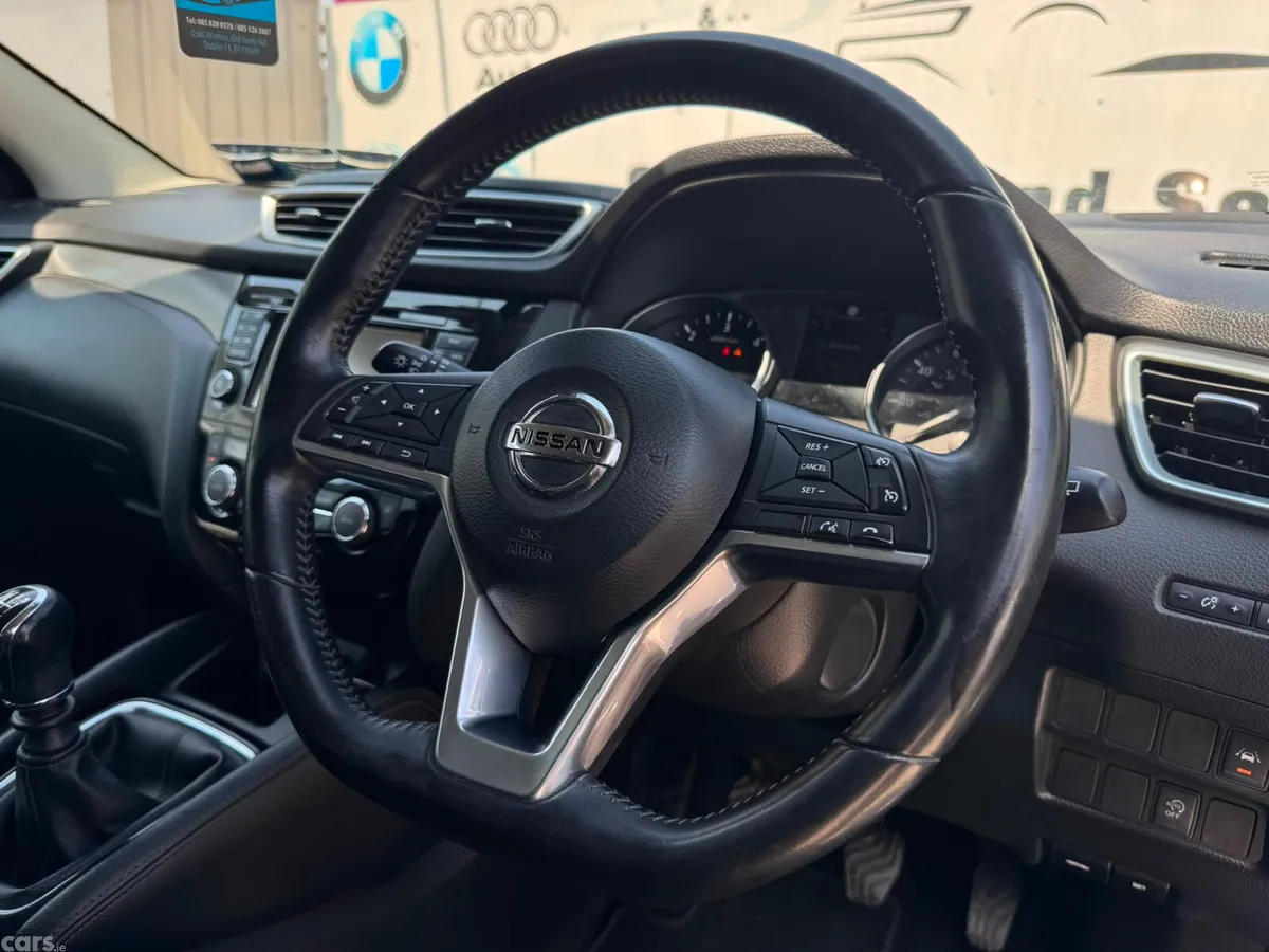 Nissan Qashqai Hatchback, Diesel, 2018, Blue