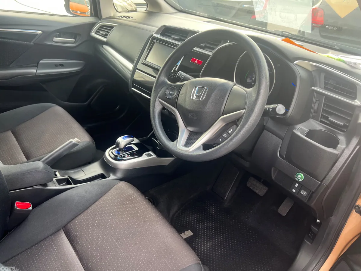 Honda Fit Hatchback, Petrol, 2014, Gold