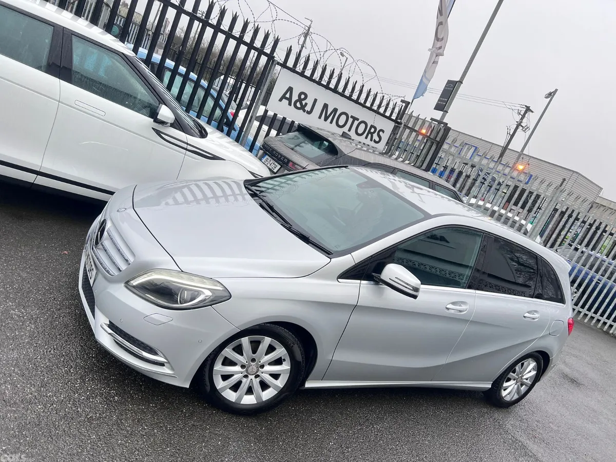 Mercedes-Benz B-Class Hatchback, Petrol, 2013, Silver