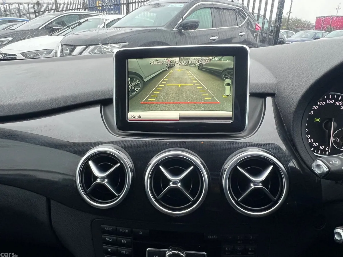 Mercedes-Benz B-Class Hatchback, Petrol, 2013, Silver
