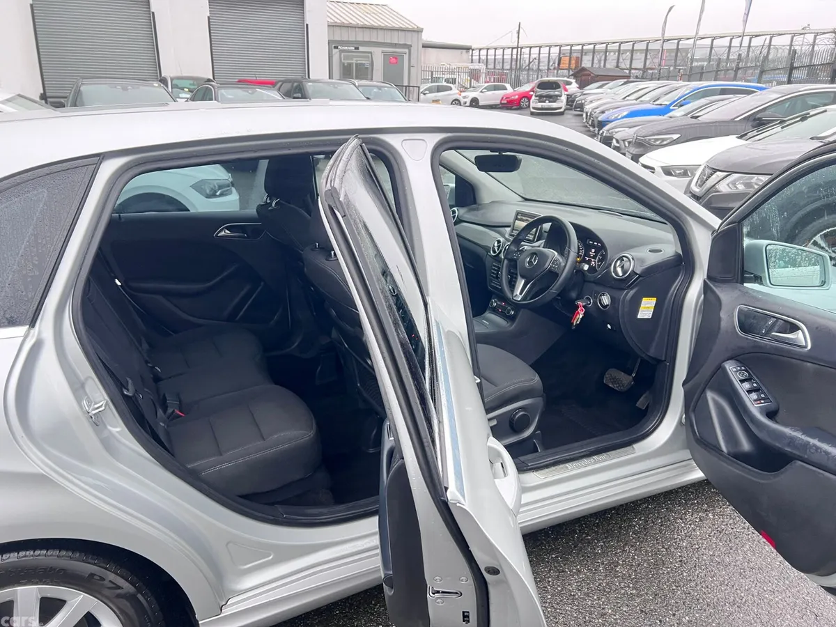 Mercedes-Benz B-Class Hatchback, Petrol, 2013, Silver
