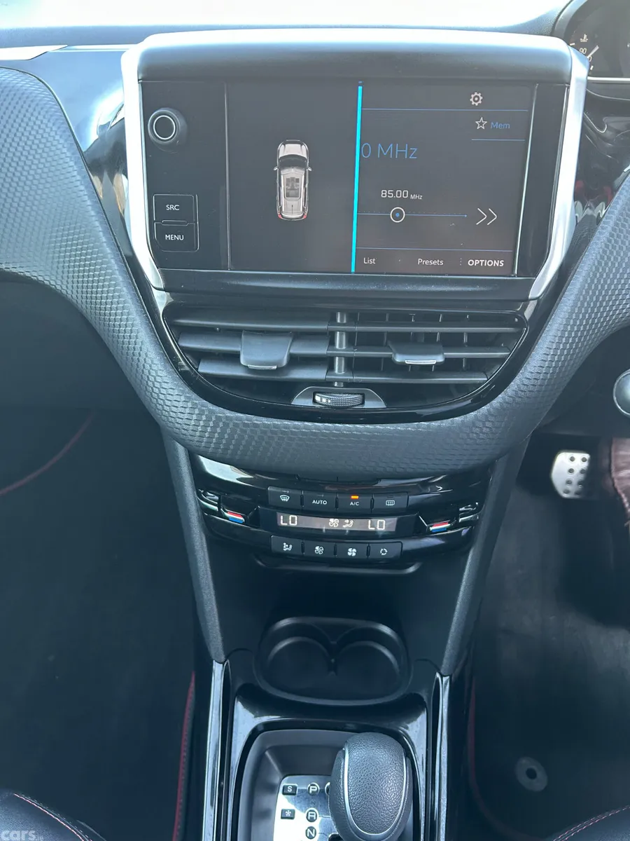 Peugeot 2008 Estate, Petrol, 2018, Red
