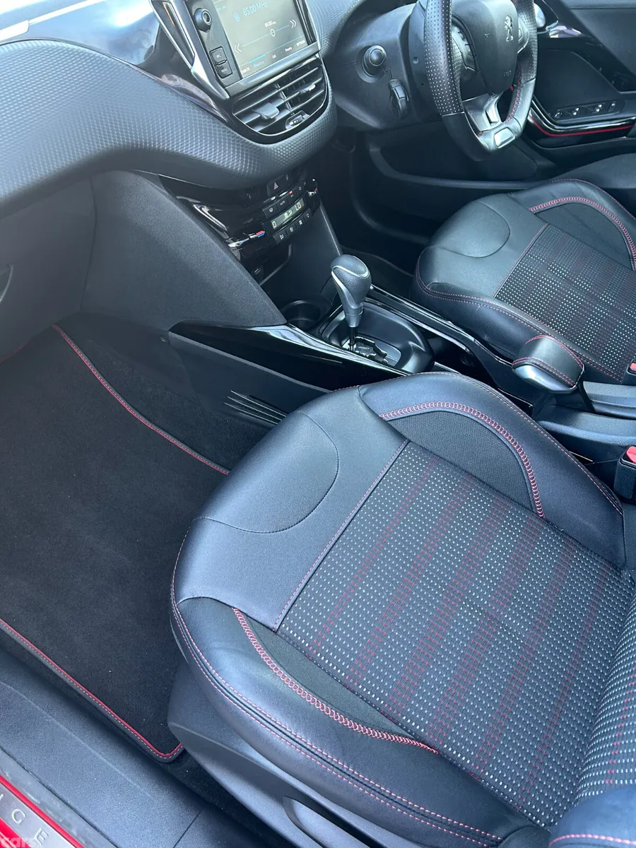 Peugeot 2008 Estate, Petrol, 2018, Red