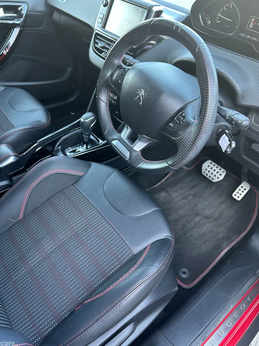 Peugeot 2008 Estate, Petrol, 2018, Red