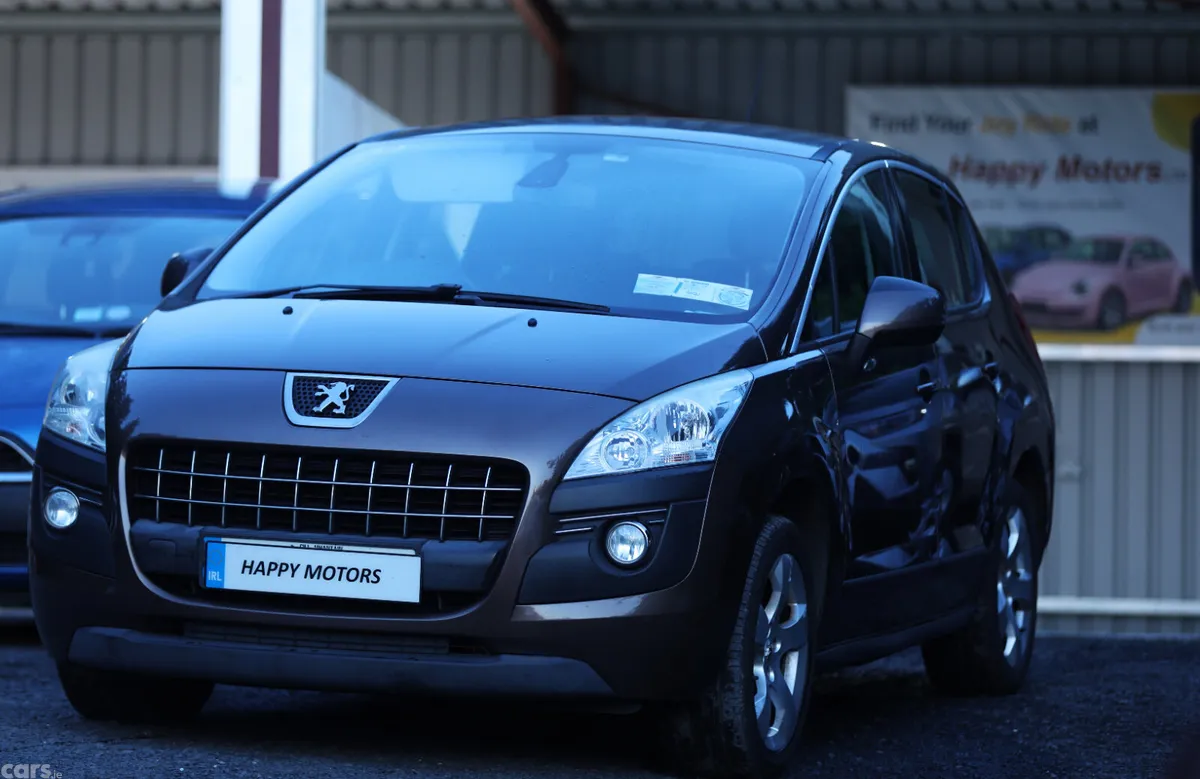 Peugeot 3008 MPV, Diesel, 2013, Brown