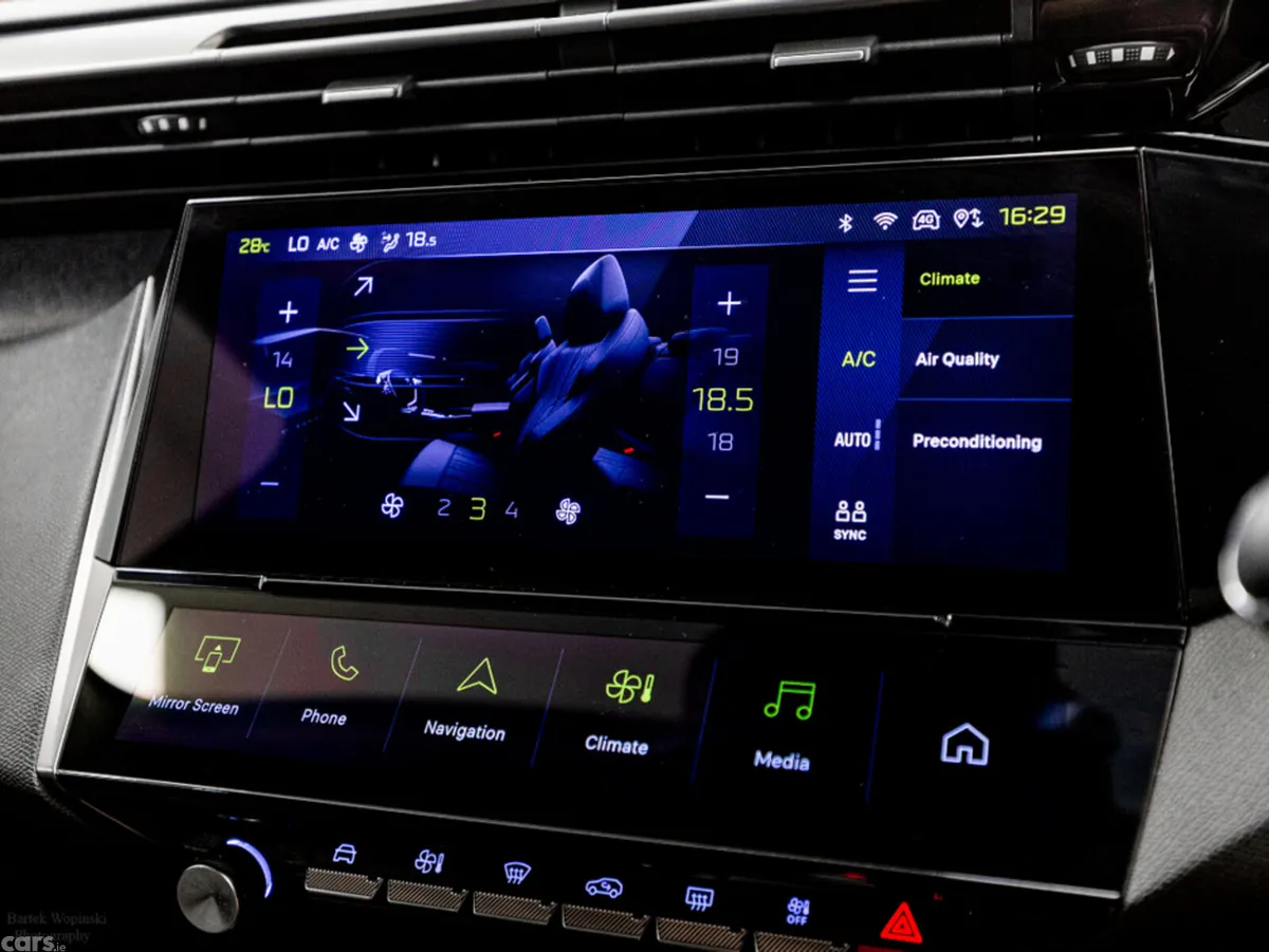 Peugeot 308 Estate, Petrol Plug-in Hybrid, 2024, Black
