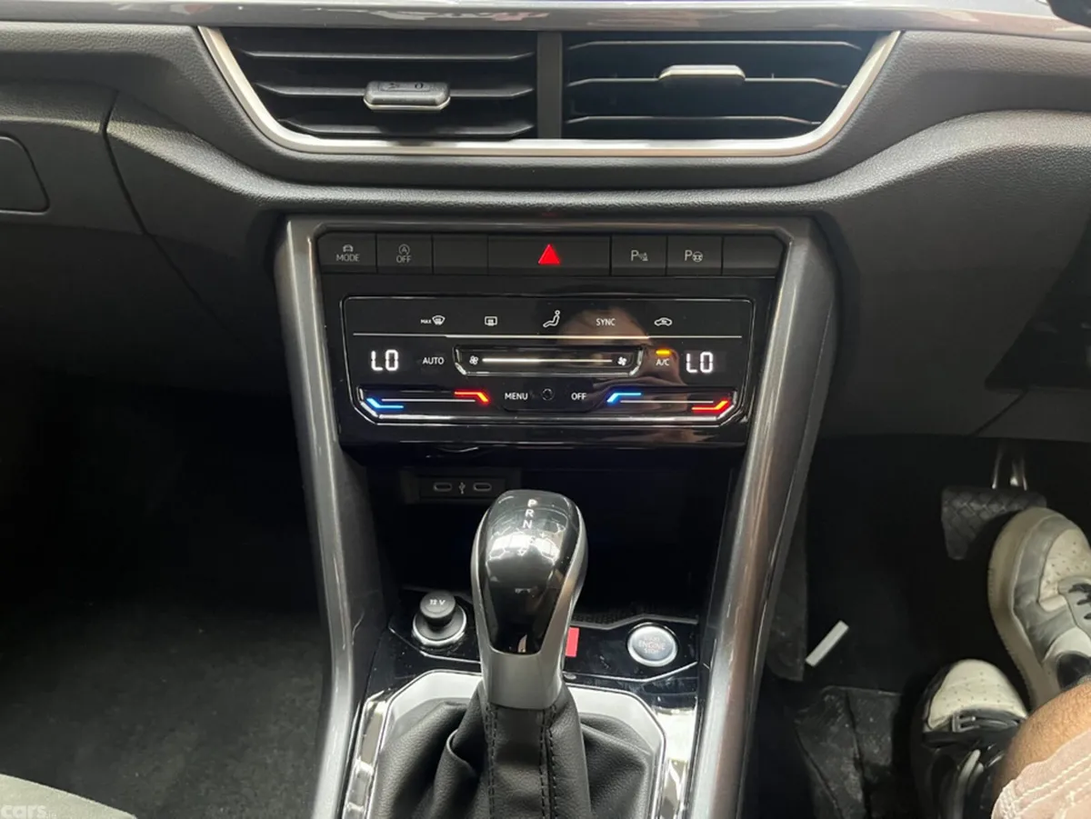 Volkswagen T-Roc SUV, Diesel, 2024, White