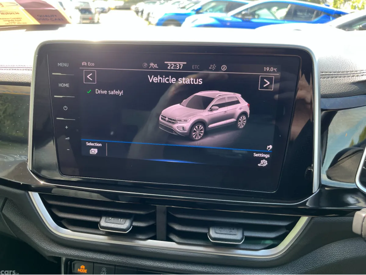 Volkswagen T-Roc SUV, Diesel, 2023, White