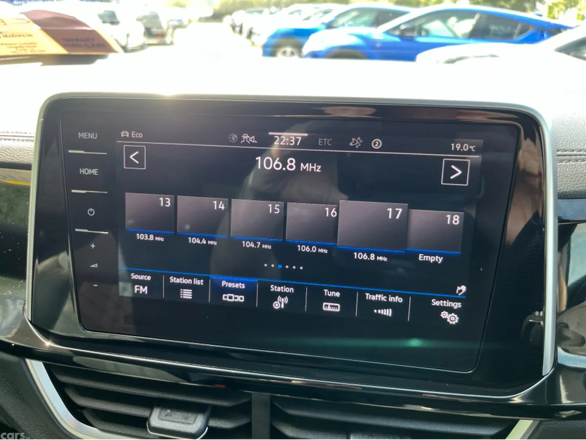 Volkswagen T-Roc SUV, Diesel, 2023, White