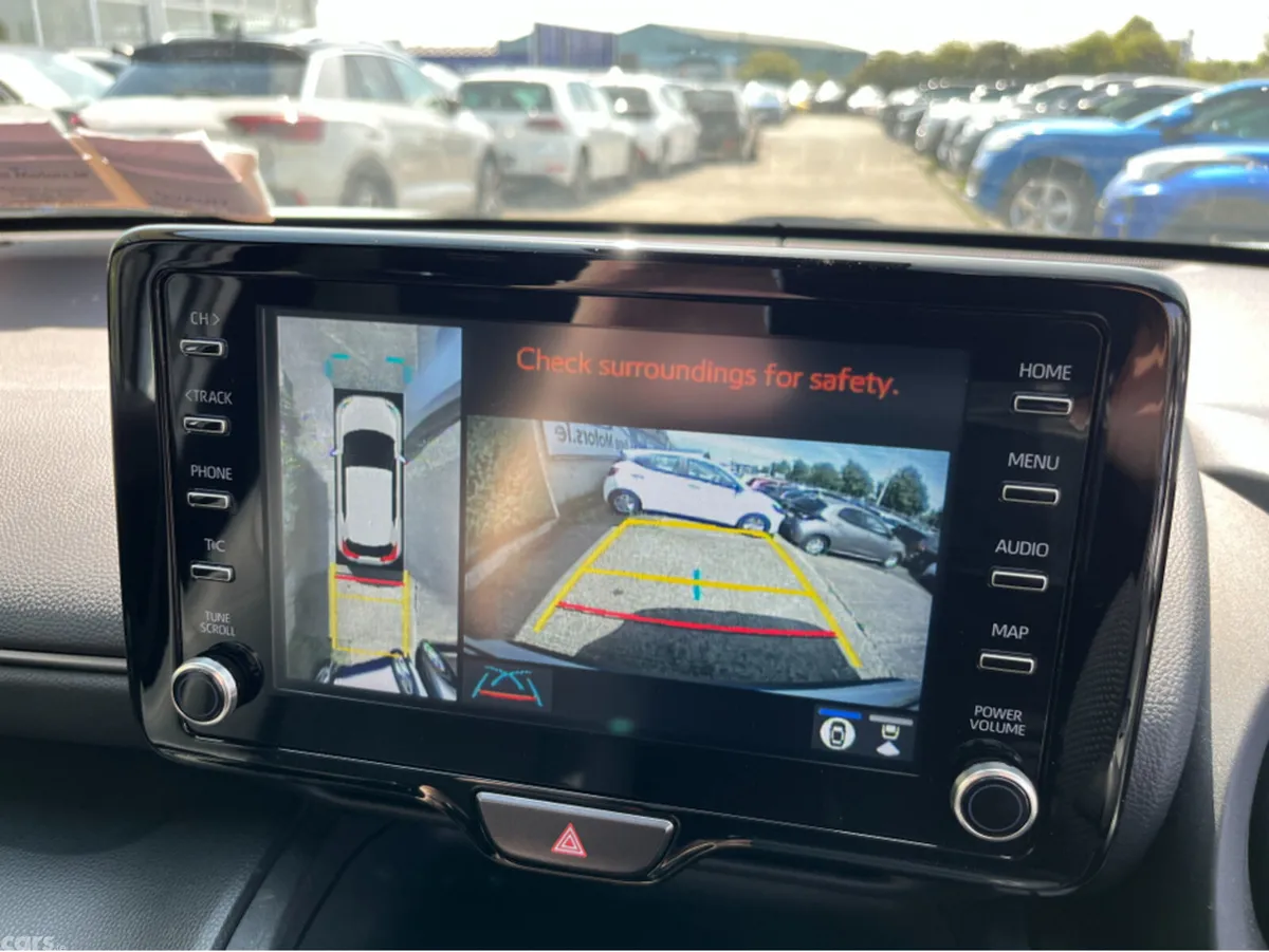Toyota Yaris Cross SUV, Petrol Hybrid, 2023, White