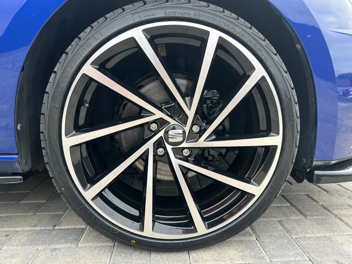 SEAT Leon Hatchback, Diesel, 2019, Blue