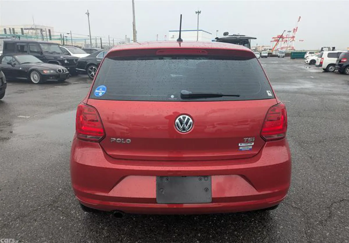 Volkswagen Polo Hatchback, Petrol, 2014, Red