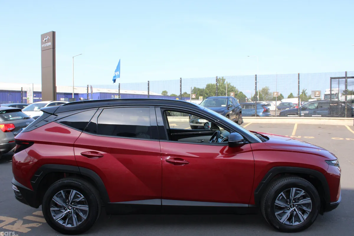 Hyundai Tucson SUV, Petrol Hybrid, 2021, Red