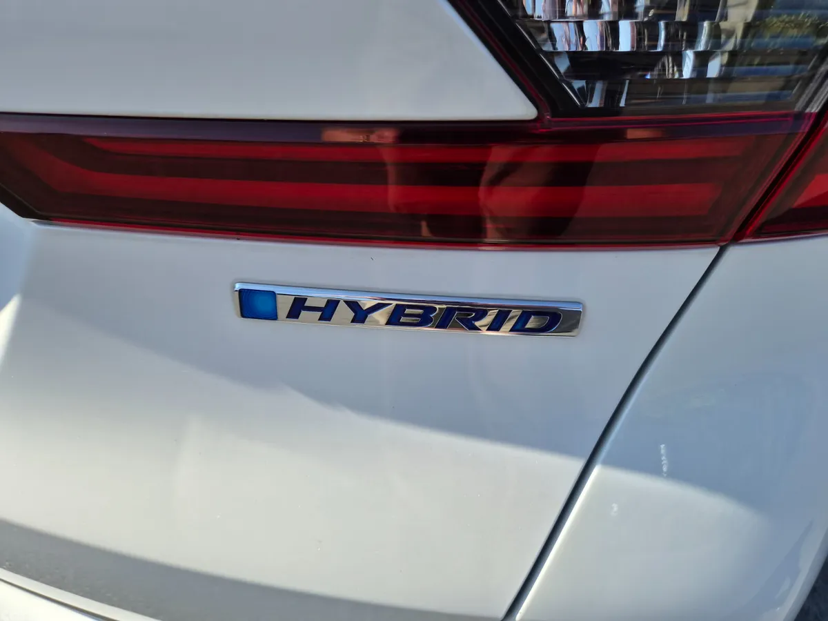 Honda Shuttle Estate, Petrol Hybrid, 2020, White