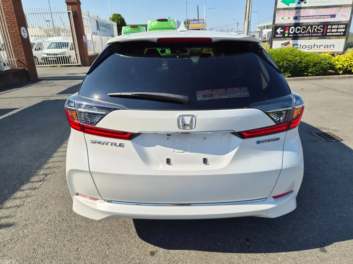 Honda Shuttle Estate, Petrol Hybrid, 2020, White