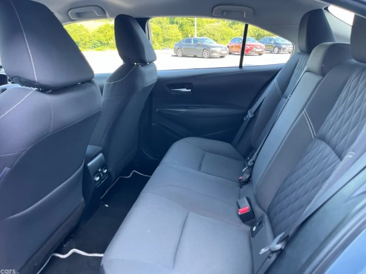 Toyota Corolla Saloon, Petrol Hybrid, 2019, Grey