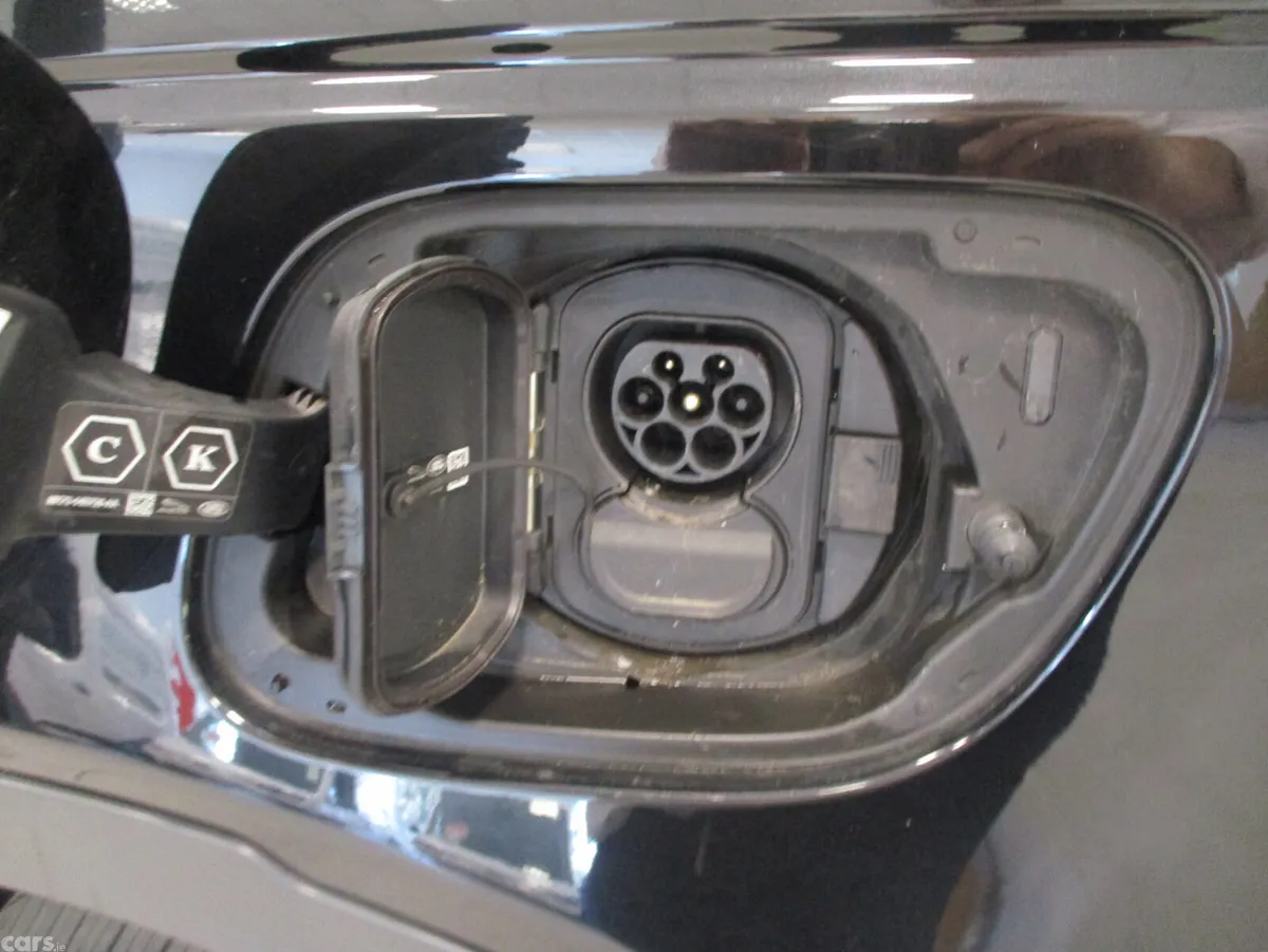 Land Rover Discovery Sport SUV, Petrol Plug-in Hybrid, 2022, Black