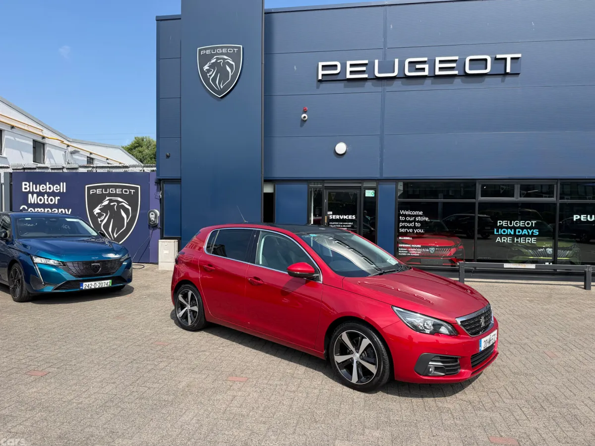 Peugeot 308 Hatchback, Petrol, 2020, Red