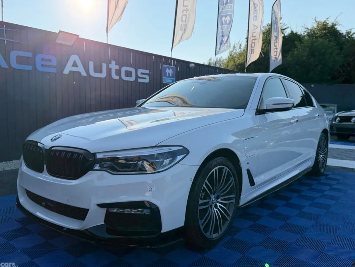 BMW 5-Series Saloon, Petrol Plug-in Hybrid, 2018, White