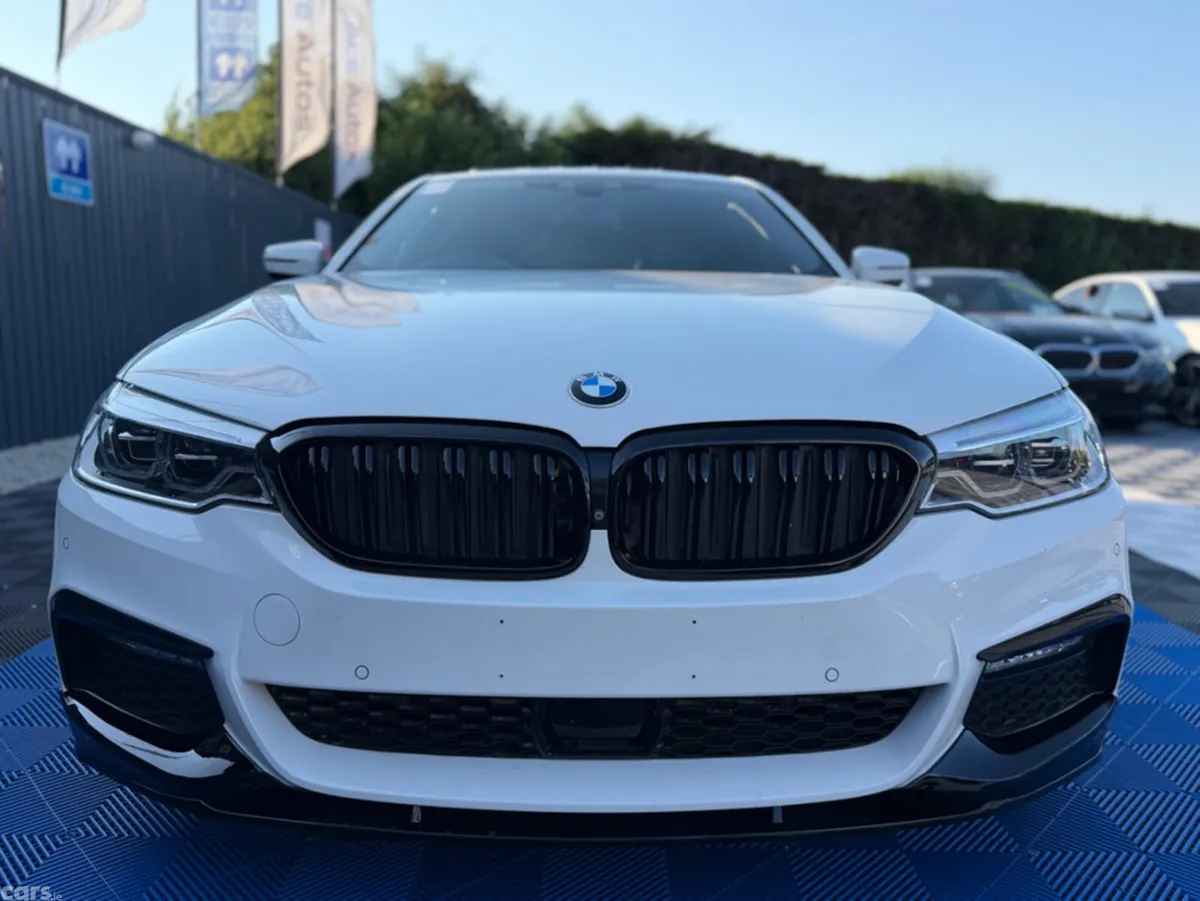 BMW 5-Series Saloon, Petrol Plug-in Hybrid, 2018, White