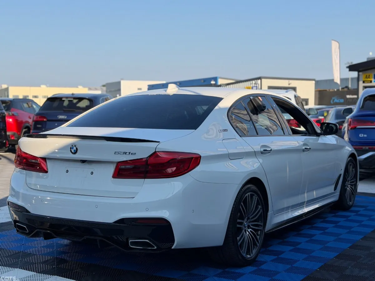 BMW 5-Series Saloon, Petrol Plug-in Hybrid, 2018, White