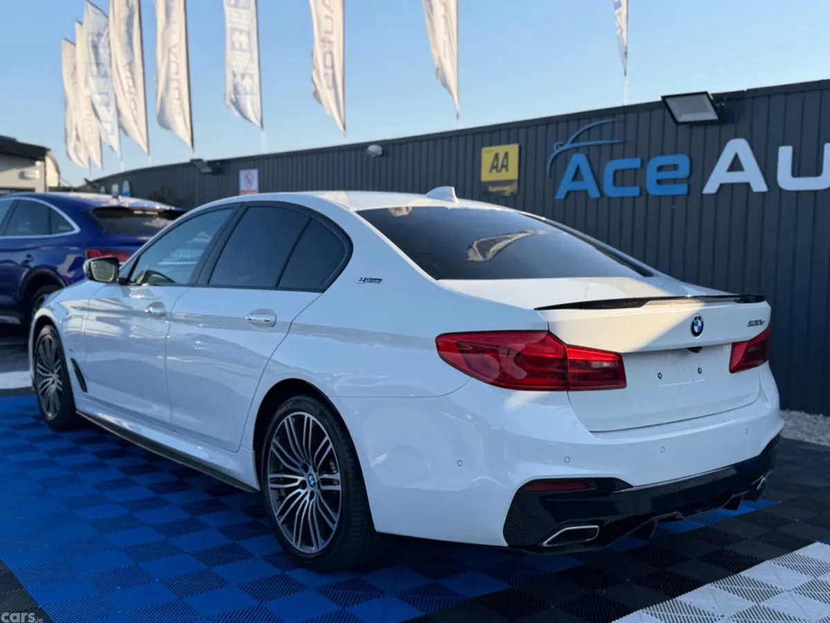 BMW 5-Series Saloon, Petrol Plug-in Hybrid, 2018, White