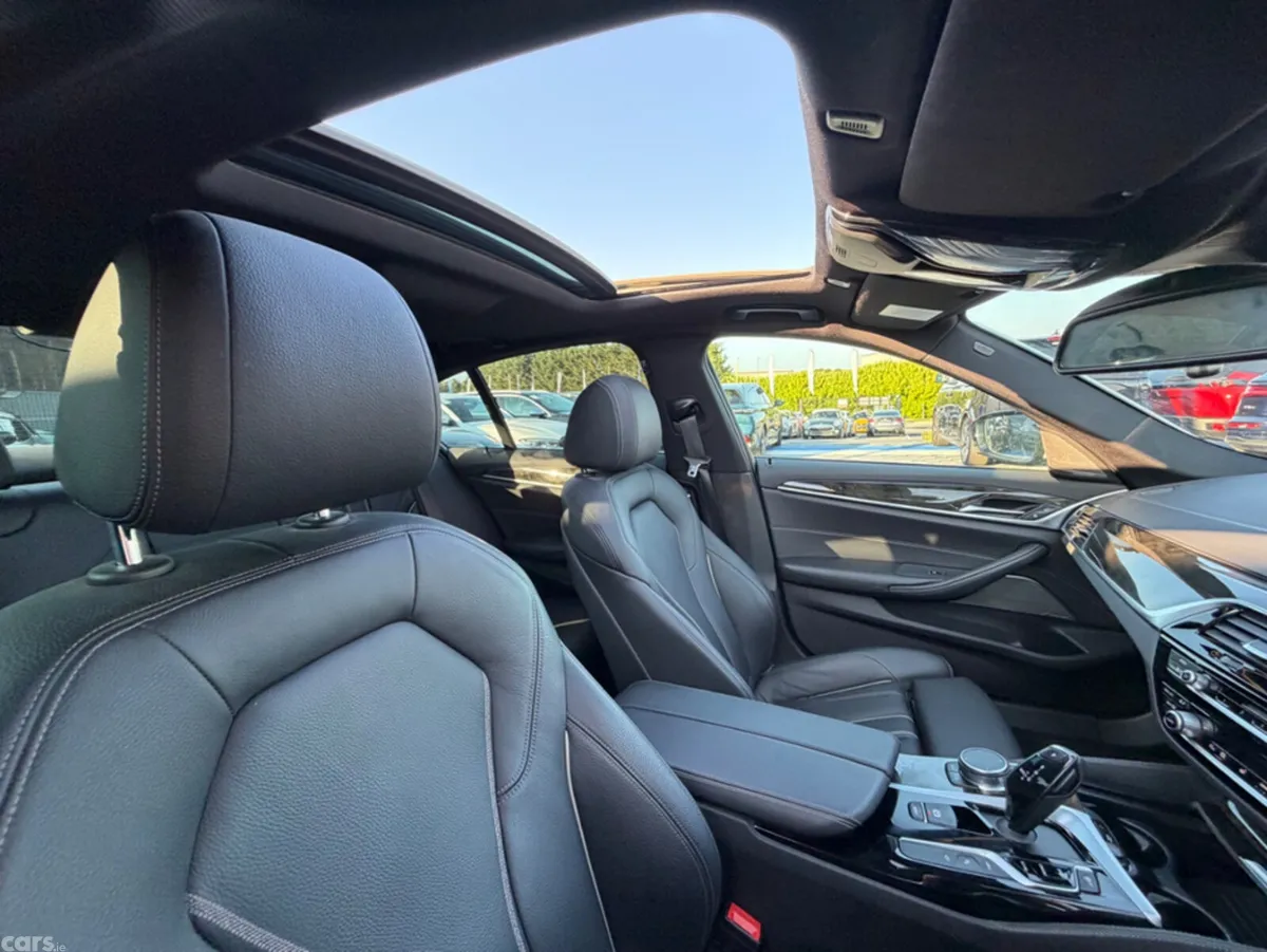 BMW 5-Series Saloon, Petrol Plug-in Hybrid, 2018, White