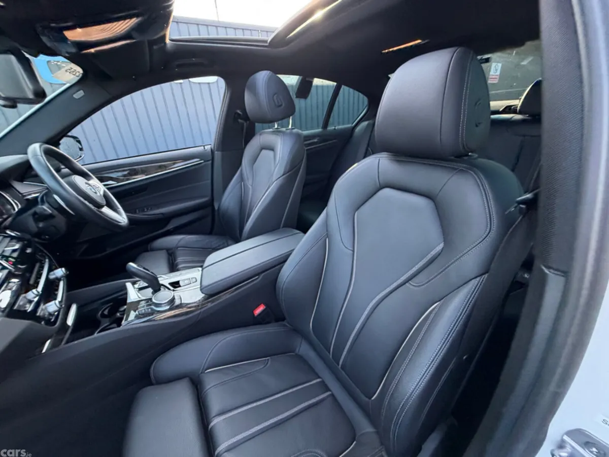 BMW 5-Series Saloon, Petrol Plug-in Hybrid, 2018, White