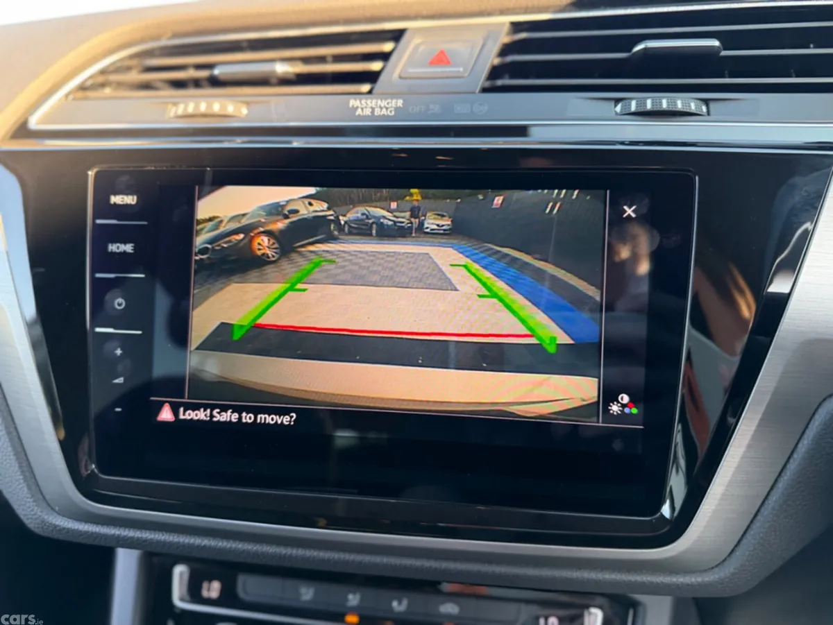 Volkswagen Touran MPV, Diesel, 2019, Beige