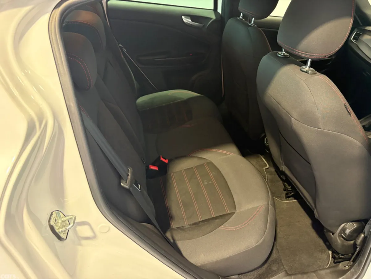 Alfa Romeo Giulietta Hatchback, Petrol, 2017, White
