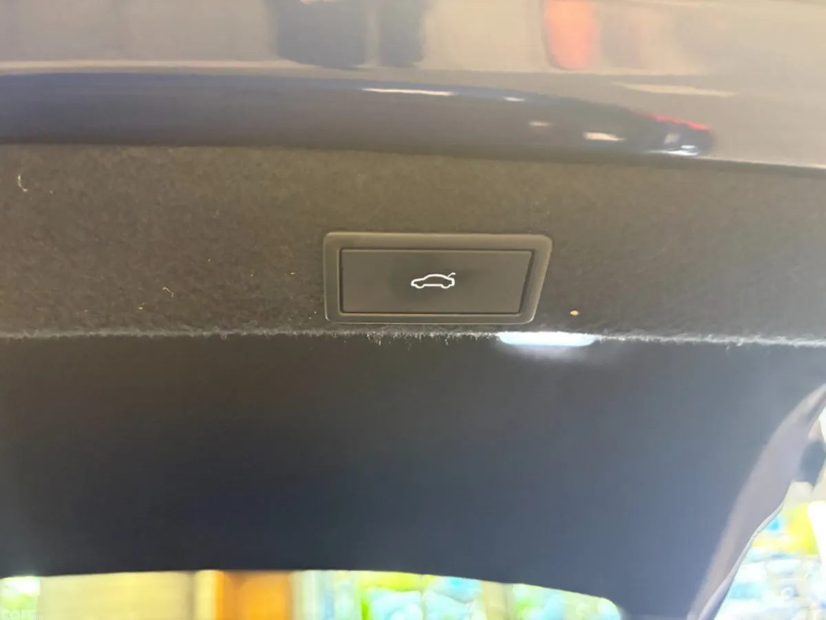 Skoda Superb Hatchback, Diesel, 2024, Blue