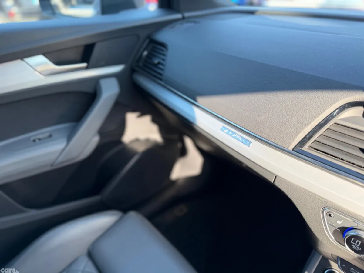 Audi Q5 SUV, Diesel, 2022, Blue