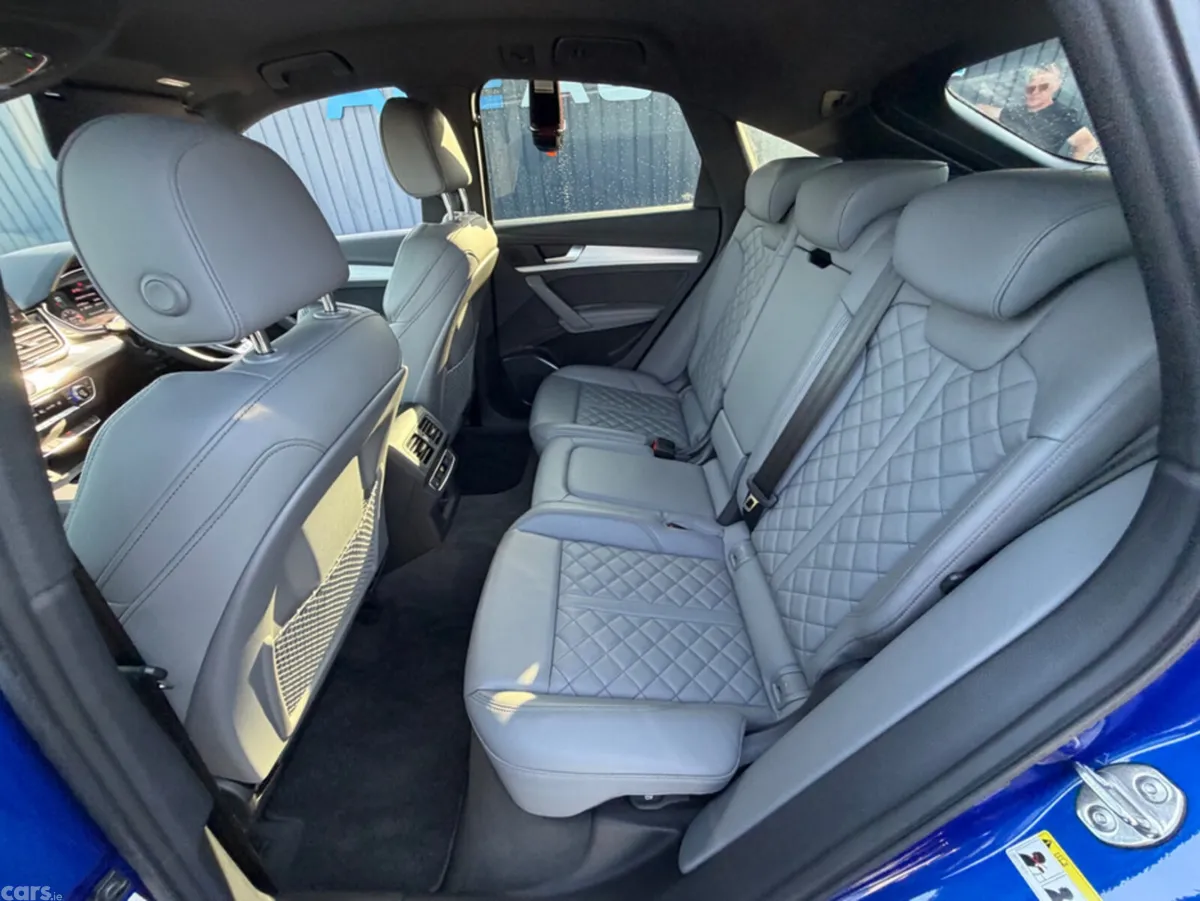 Audi Q5 SUV, Diesel, 2022, Blue