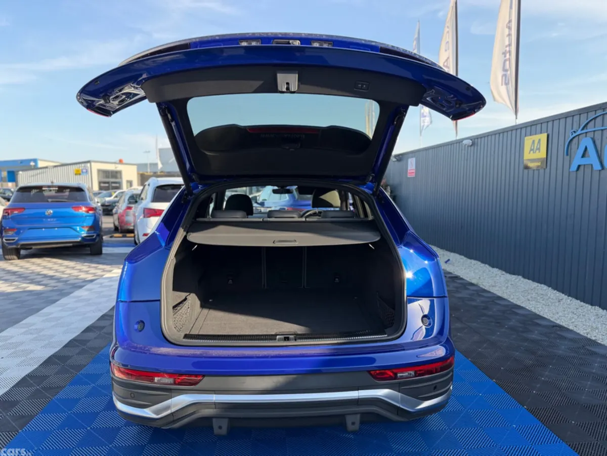 Audi Q5 SUV, Diesel, 2022, Blue
