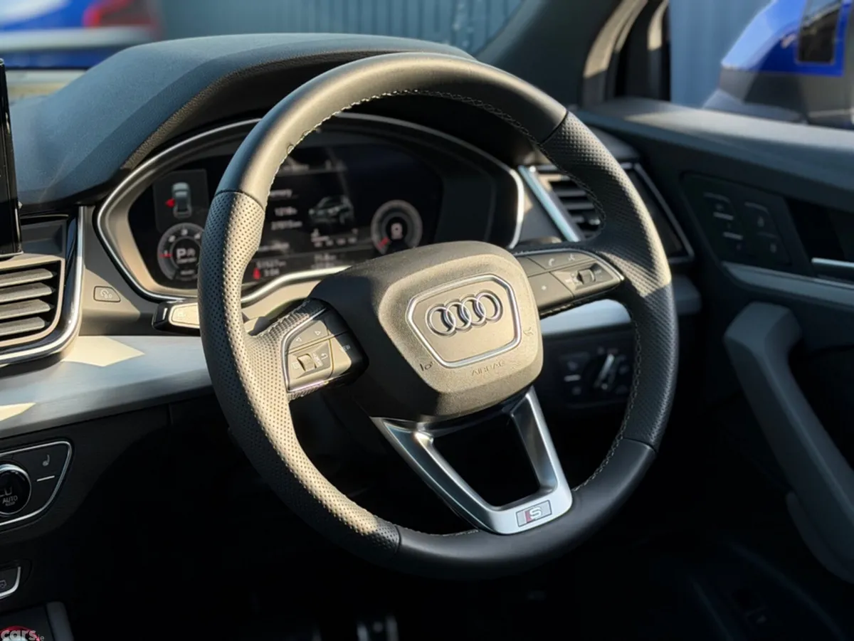 Audi Q5 SUV, Diesel, 2022, Blue