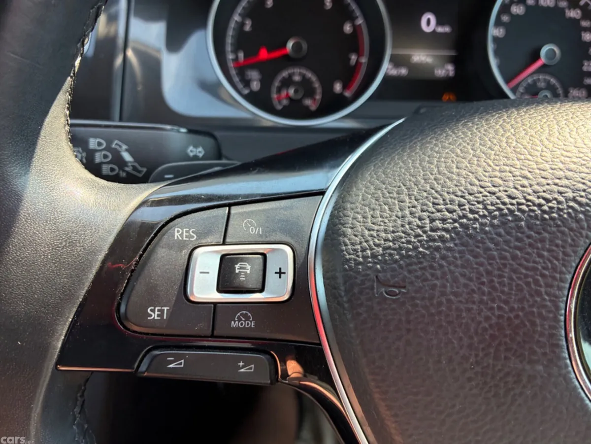 Volkswagen Golf Hatchback, Petrol, 2018, White