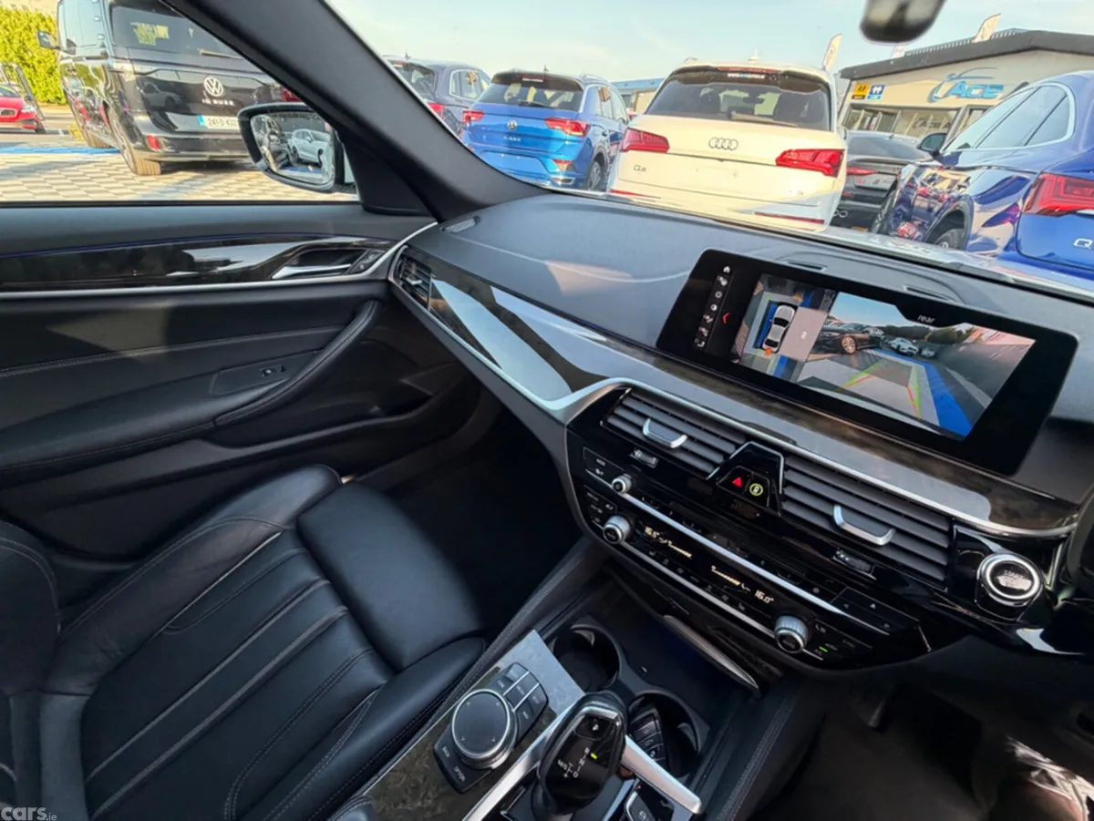 BMW 5-Series Saloon, Petrol Plug-in Hybrid, 2017, White