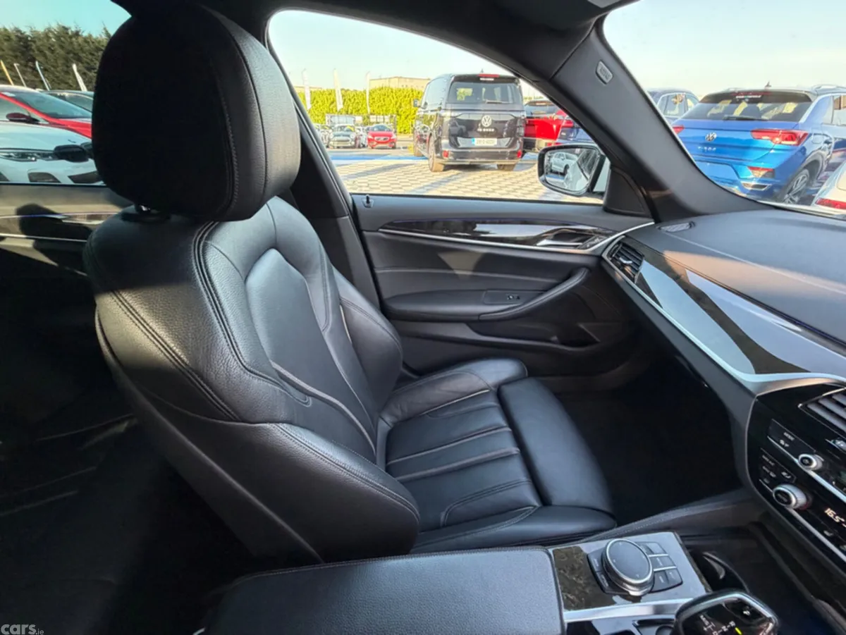 BMW 5-Series Saloon, Petrol Plug-in Hybrid, 2017, White