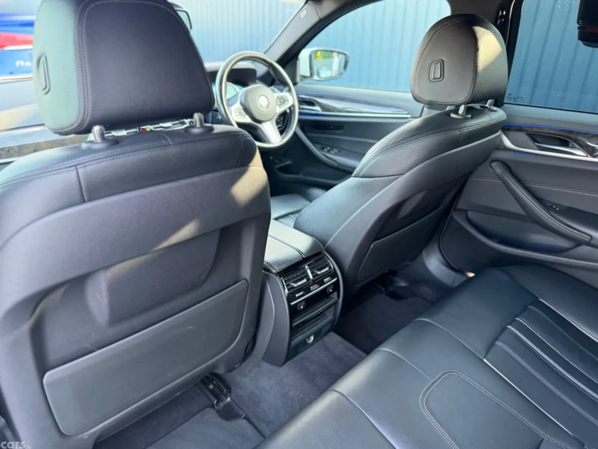 BMW 5-Series Saloon, Petrol Plug-in Hybrid, 2017, White