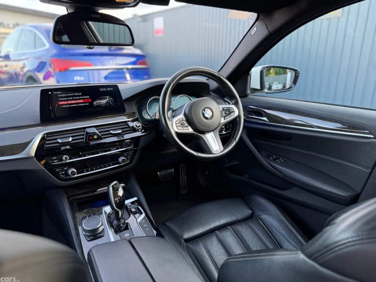 BMW 5-Series Saloon, Petrol Plug-in Hybrid, 2017, White
