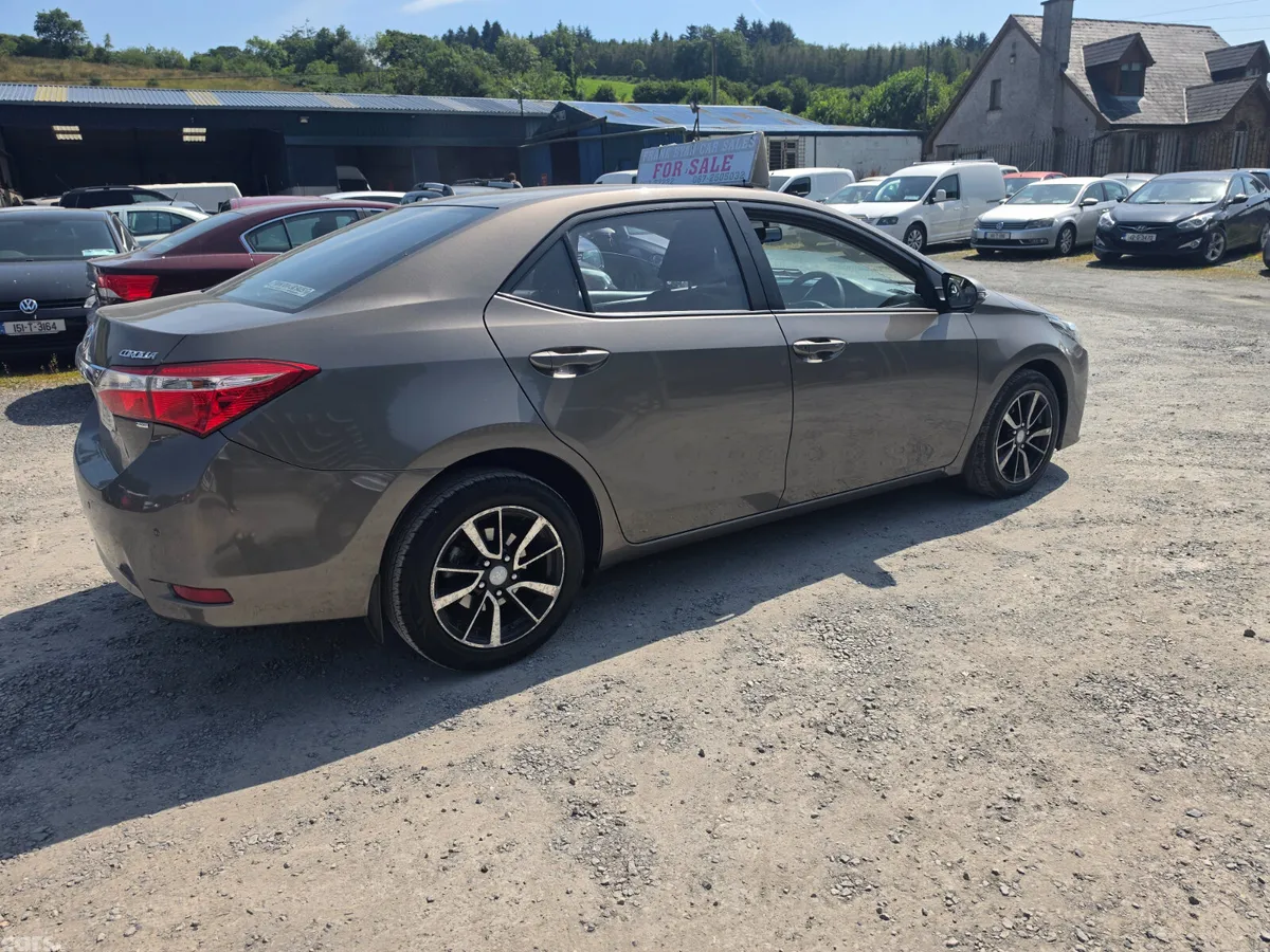 Toyota Corolla Saloon, Diesel, 2017, Grey