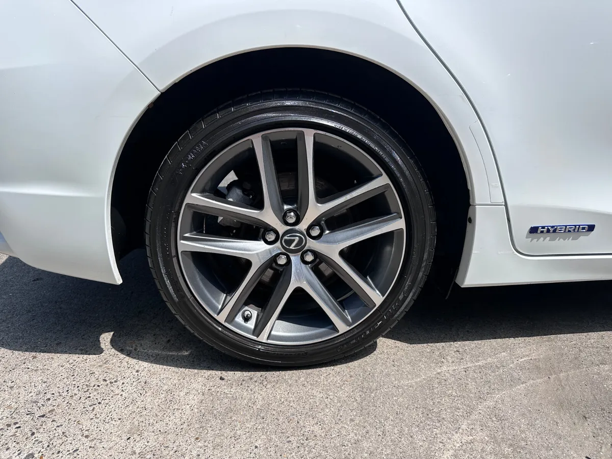 Lexus CT Hatchback, Petrol Hybrid, 2016, White