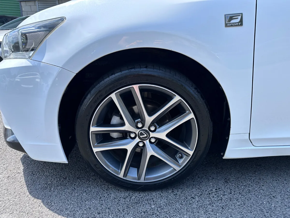 Lexus CT Hatchback, Petrol Hybrid, 2016, White