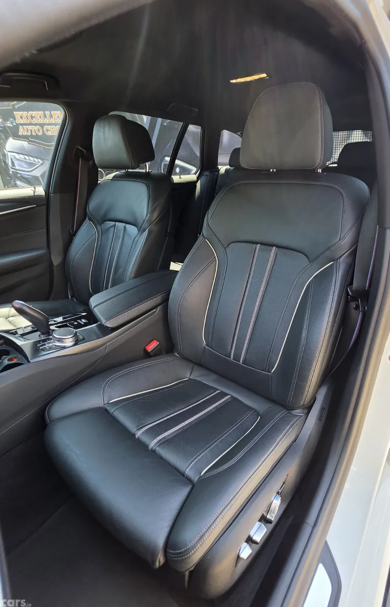 BMW 5-Series Estate, Petrol Plug-in Hybrid, 2021, White