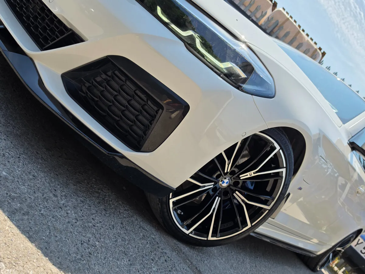 BMW 5-Series Estate, Petrol Plug-in Hybrid, 2021, White