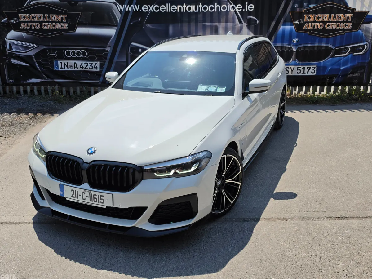 BMW 5-Series Estate, Petrol Plug-in Hybrid, 2021, White